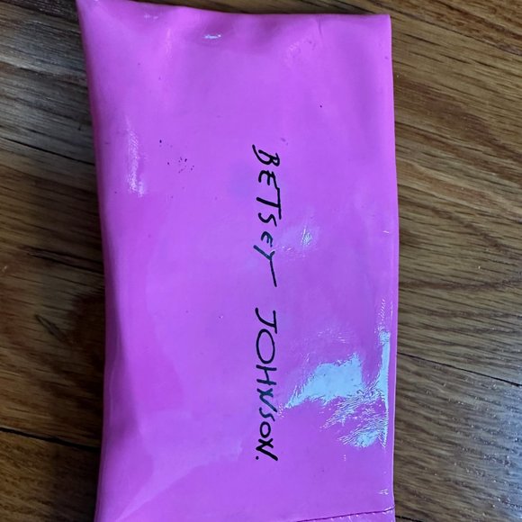 Betsey Johnson Gold and Cream Aviator Sunglasses with Brown Lenses Style BJ23568 - Picture 5 of 5